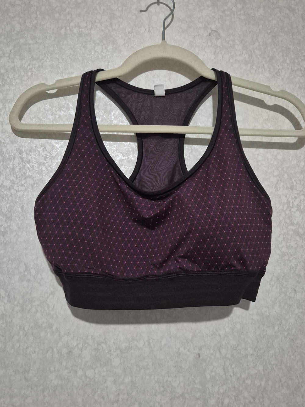 Uniqlo Plum Racerback Sports Bra with Pink Dot Pattern-Size:M